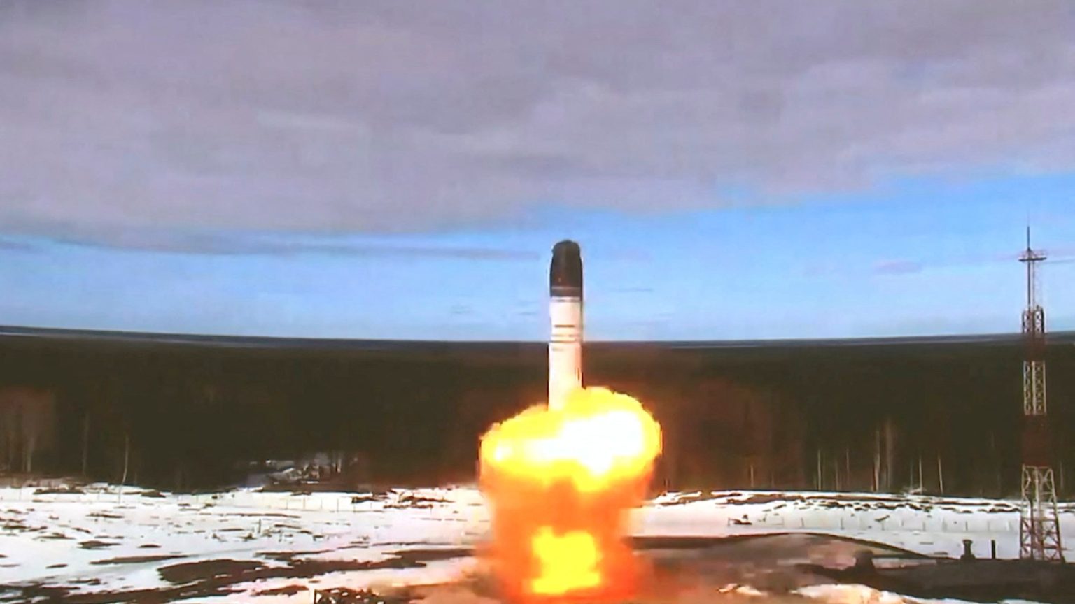 Russia tests new nuclear-capable long-range missile