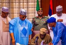 Nigeriaโs Debt Surge Raises Alarm as Expert Blames Weak Fiscal Discipline